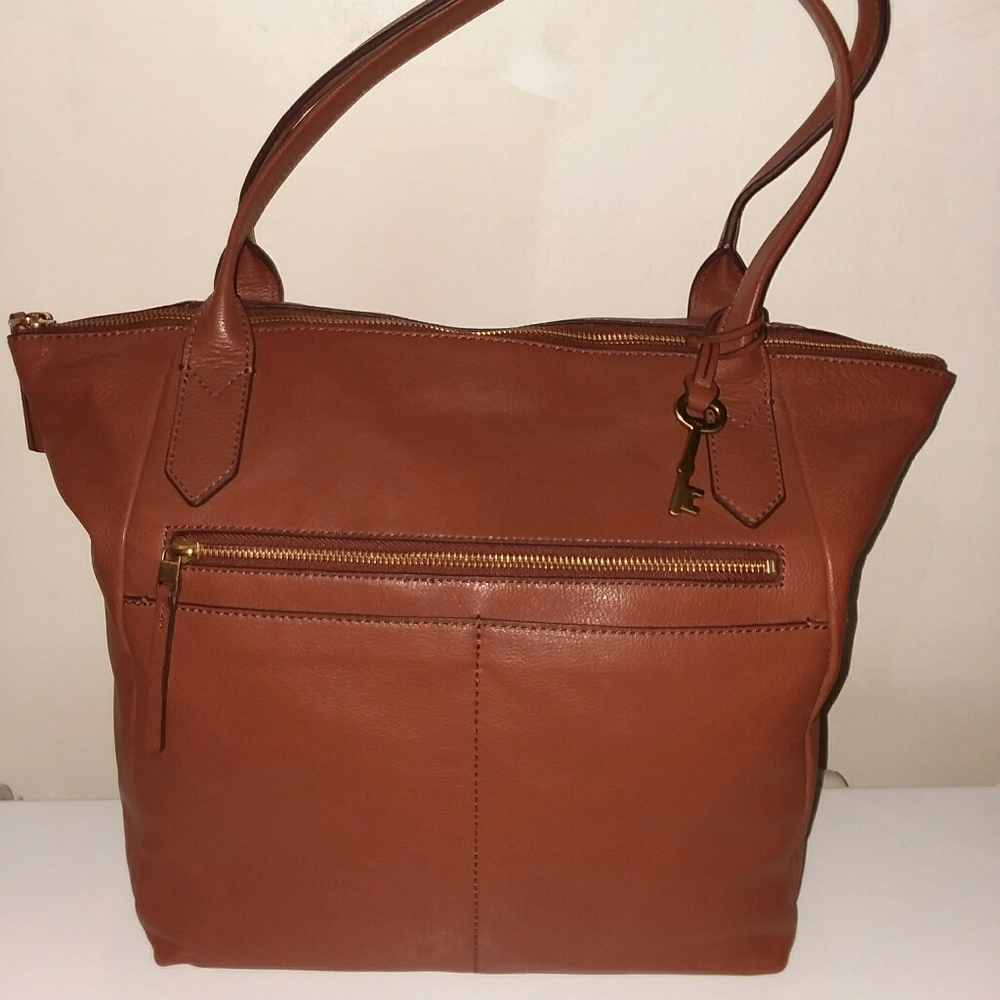 Fossil tote